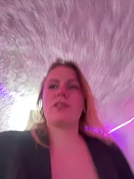 selenaluvv online show from 18, 3, 2026