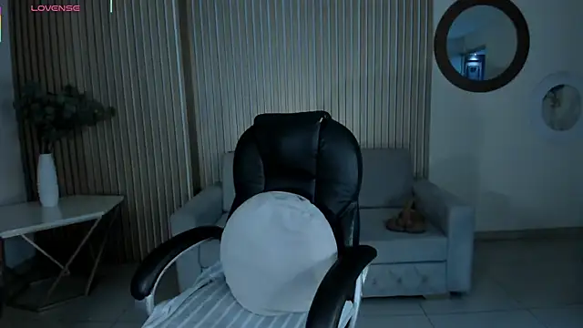 AlessaRomero online show from 5, 12, 2025