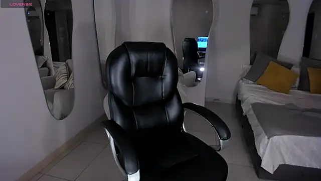 AlessaRomero online show from 14, 9, 2025