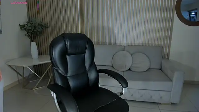 Snapshot of AlessaRomero chatting on 12, 2, 2026 AlessaRomero online show from 12, 2, 2026