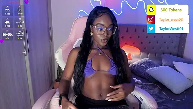 Miss westt  online show from 25, 1, 2025