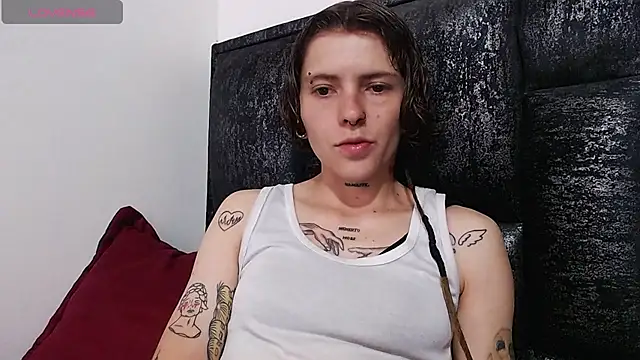 Snapshot of pretty_cristal69 chatting on 14, 9, 2025 pretty cristal69 online show from 14, 9, 2025