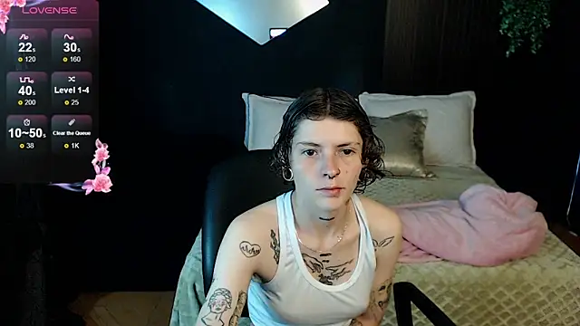 pretty cristal69 online show from 5, 2, 2026