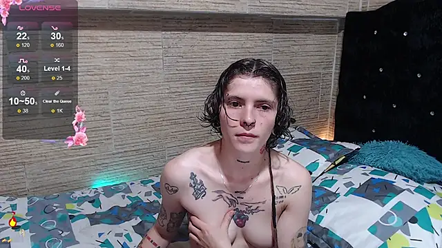 Snapshot of pretty_cristal69 chatting on 14, 10, 2025 pretty cristal69 online show from 14, 10, 2025