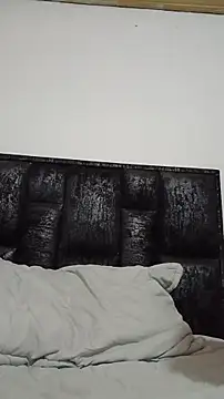 Snapshot of pretty_cristal69 chatting on 25, 10, 2025 pretty cristal69 online show from 25, 10, 2025