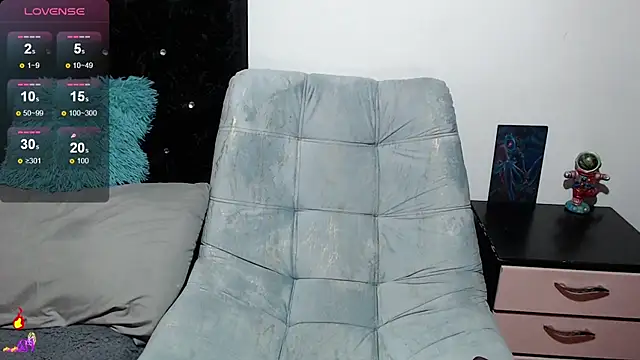 Snapshot of pretty_cristal69 chatting on 16, 9, 2025 pretty cristal69 online show from 16, 9, 2025