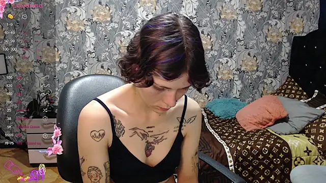 pretty cristal69 online show from 23, 4, 2026
