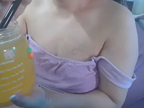 Mochi Soft online show from 10, 9, 2025