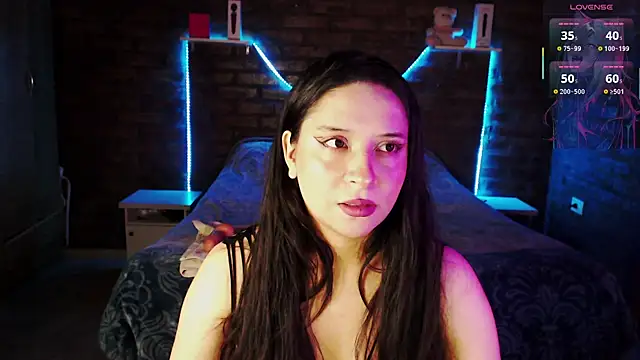 KityEstrover online show from 4, 11, 2025