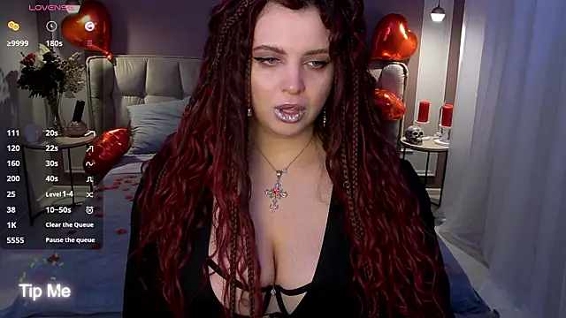 Miss Maya Mils online show from 15, 2, 2026