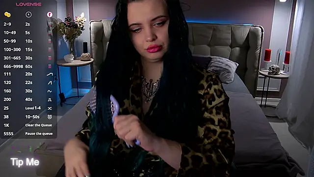 Snapshot of Miss_Maya_Mils chatting on 14, 10, 2025 Miss Maya Mils online show from 14, 10, 2025