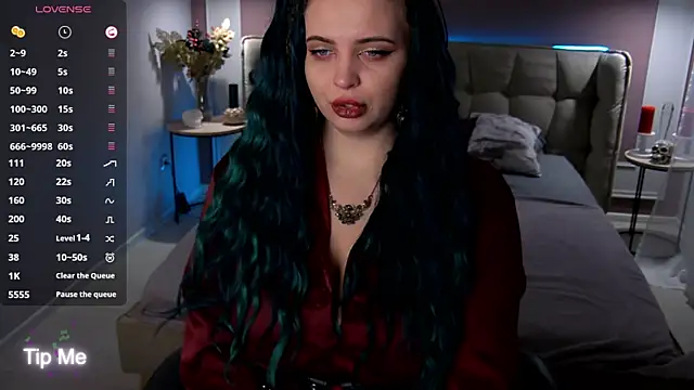 Snapshot of Miss_Maya_Mils chatting on 12, 10, 2025 Miss Maya Mils online show from 12, 10, 2025