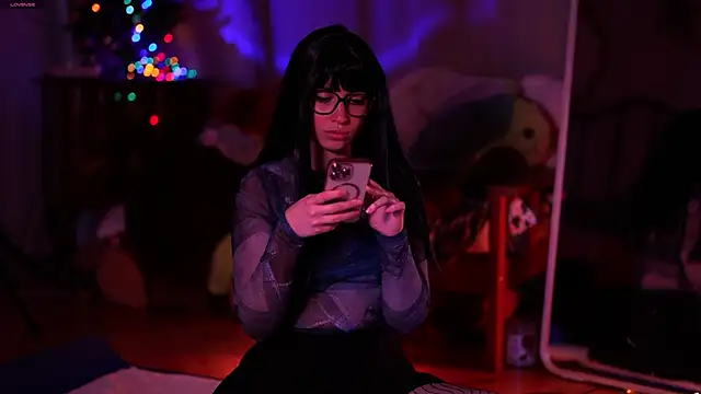 SweetyKitty18 online show from 23, 4, 2026
