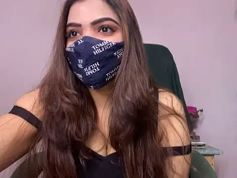 Snapshot of Fantastic_ruby chatting on 17, 10, 2025 Fantastic ruby online show from 17, 10, 2025