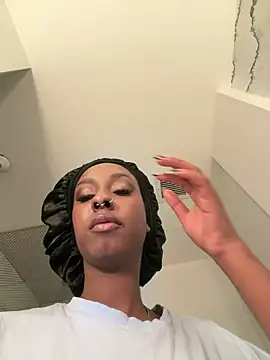 Your Paris online show from 28, 2, 2026