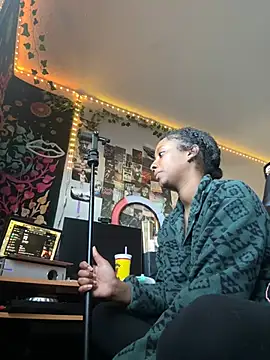 Your Paris online show from 22, 3, 2025