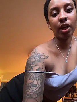 Your Paris online show from 21, 3, 2025