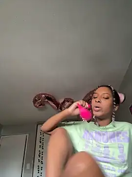 Your Paris online show from 20, 3, 2025