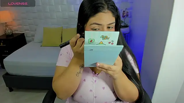 Snapshot of iris_torrez_ chatting on 24, 6, 2026 iris torrez online show from 24, 6, 2026