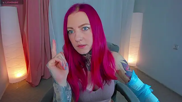 Roxy      online show from 28, 2, 2025