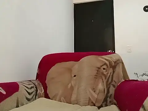 lucydreamm online show from 4, 1, 2025