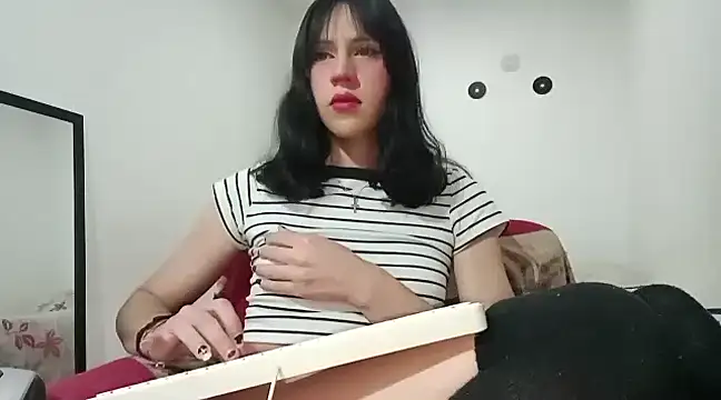 lucydreamm online show from 17, 1, 2025