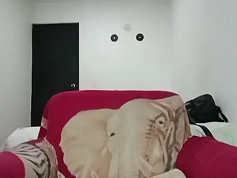 lucydreamm online show from 1, 2, 2025