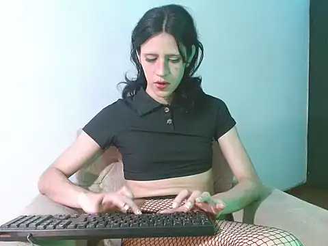 lucydreamm online show from 15, 5, 2026