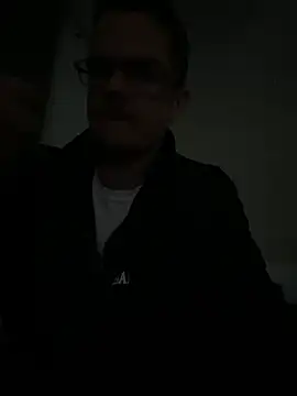 Snapshot of deskriptive chatting on 9, 4, 2026 deskriptive online show from 9, 4, 2026