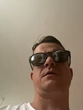 deskriptive online show from 27, 7, 2026