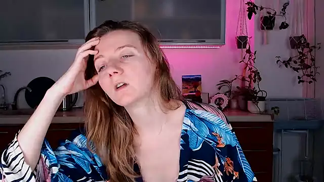 Elly Helly online show from 8, 12, 2024