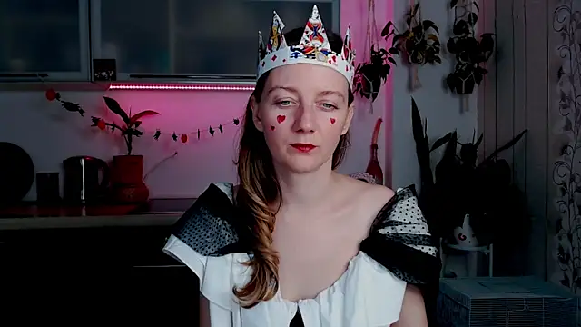 Elly Helly online show from 31, 10, 2025