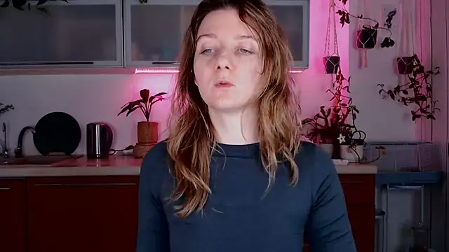 Elly Helly online show from 13, 12, 2024