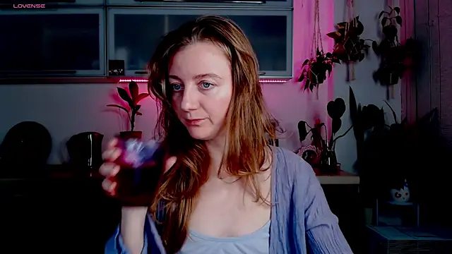 Elly Helly online show from 17, 11, 2025