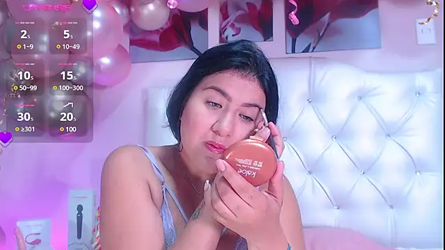 scarlet fostt  online show from 18, 3, 2025