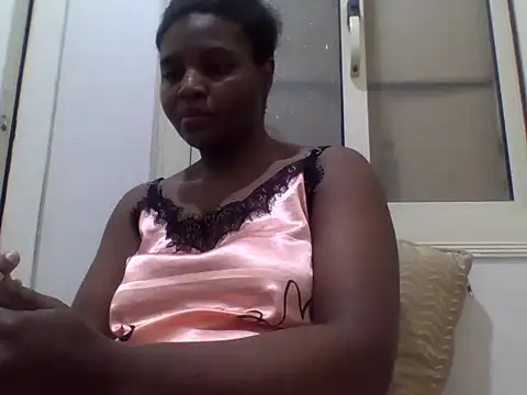 queenzuena online show from 8, 5, 2026