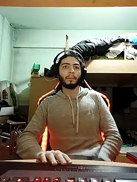 kleineid77 online show from 12, 2, 2026