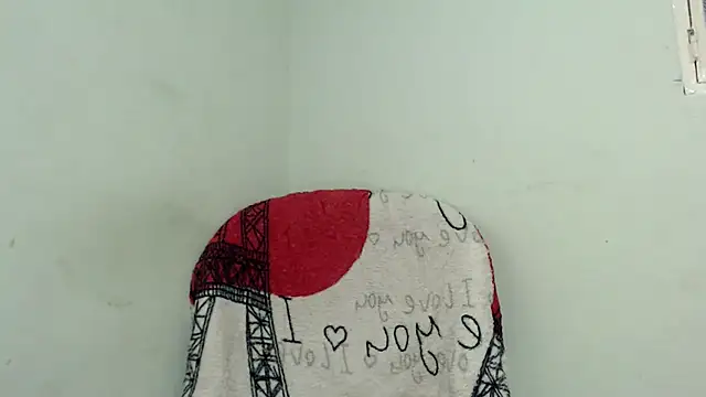 Snapshot of isaaclatino chatting on 4, 6, 2026 isaaclatino online show from 4, 6, 2026