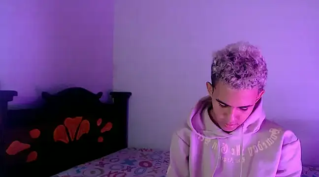 isaaclatino online show from 3, 3, 2025