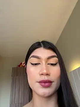 EmmaMartiinez online show from 30, 4, 2026