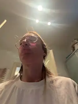 Snapshot of casalinga88 chatting on 18, 5, 2026 casalinga88 online show from 18, 5, 2026