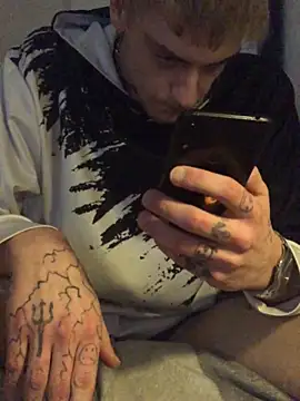 Simboxxx040 online show from 13, 1, 2025