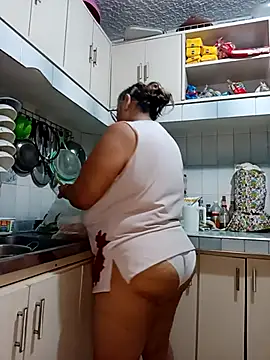 Snapshot of BBW_salome chatting on 29, 10, 2025 BBW salome online show from 29, 10, 2025