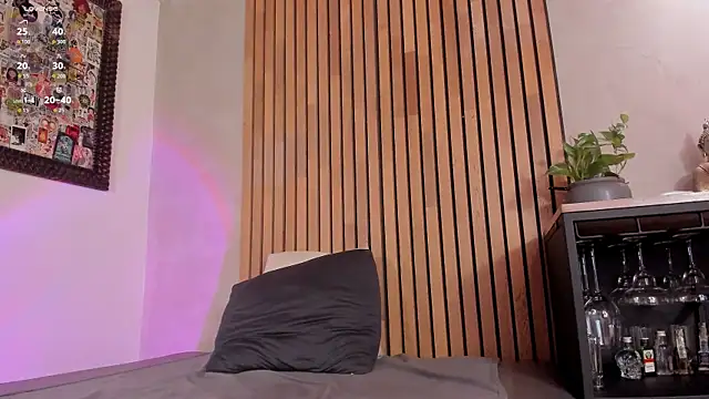 honeyhot69   online show from 18, 3, 2026