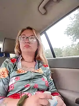 xWhoreAbleX Pika online show from 25, 10, 2025