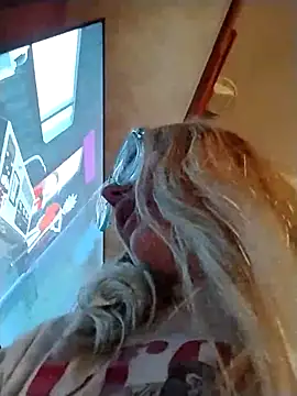 xWhoreAbleX Pika online show from 27, 11, 2025