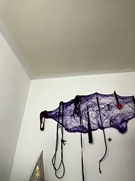 Miacarry online show from 1, 11, 2025