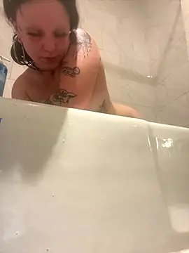 tatted-bitty online show from 24, 9, 2025