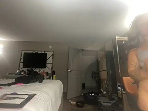 tatted-bitty online show from 28, 9, 2025