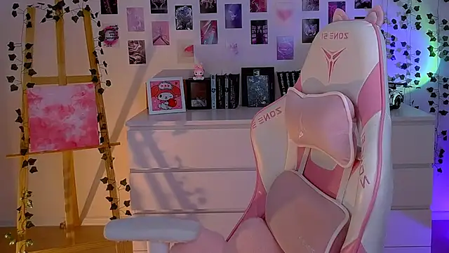 Snapshot of AliceCharmy chatting on 31, 1, 2025 AliceCharmy online show from 31, 1, 2025